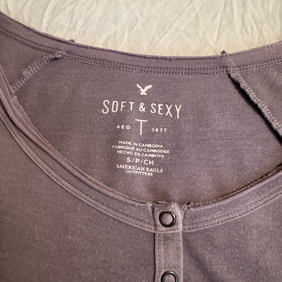 ✨AMERICAN EAGLE TOP - Picture 2 of 4